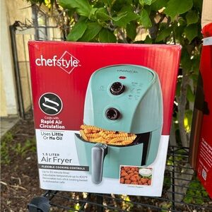 Teal Air Fryer with Rapid Air Circulation